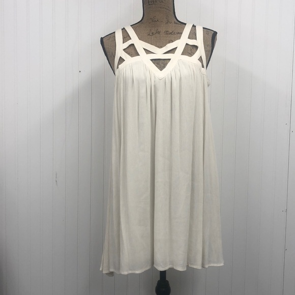 Altar’d State Cut Out Tunic Tank‎ - Picture 1 of 7
